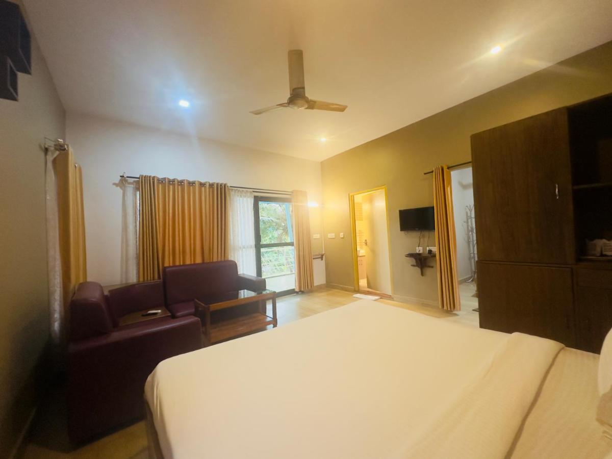 Lake N River Resort Munroe Island Mundrothuruth Exteriör bild
